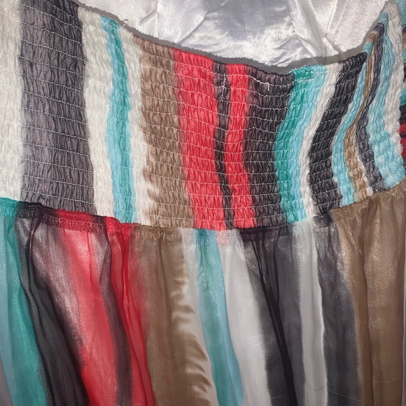 A beautiful Floyd by Smith multicolor mini dress! - Picture 5 of 7